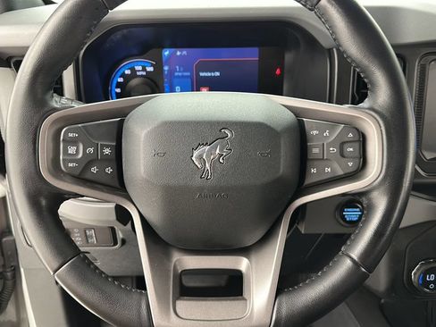 Used 2023 Ford Bronco Big Bend w/ Sasquatch Package AWD/4WD image 15