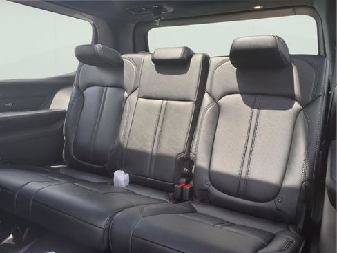 New 2026 Jeep Grand Wagoneer Limited AWD/4WD image 12