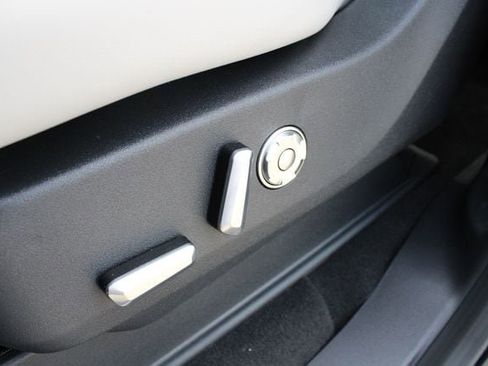 New 2026 Lincoln Navigator Reserve AWD/4WD image 33