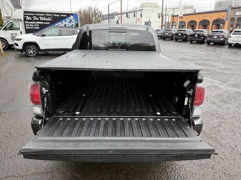 Certified 2022 Toyota Tacoma TRD Sport image 11