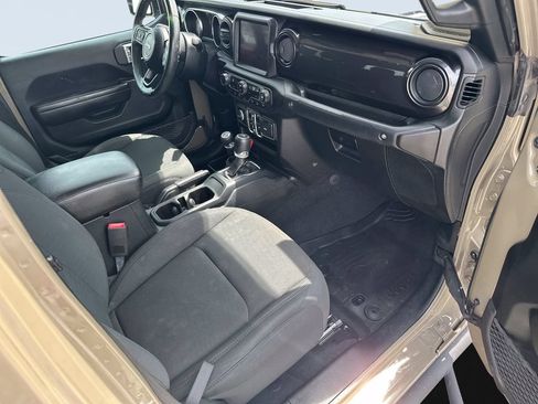 Used 2020 Jeep Gladiator Sport AWD/4WD image 24