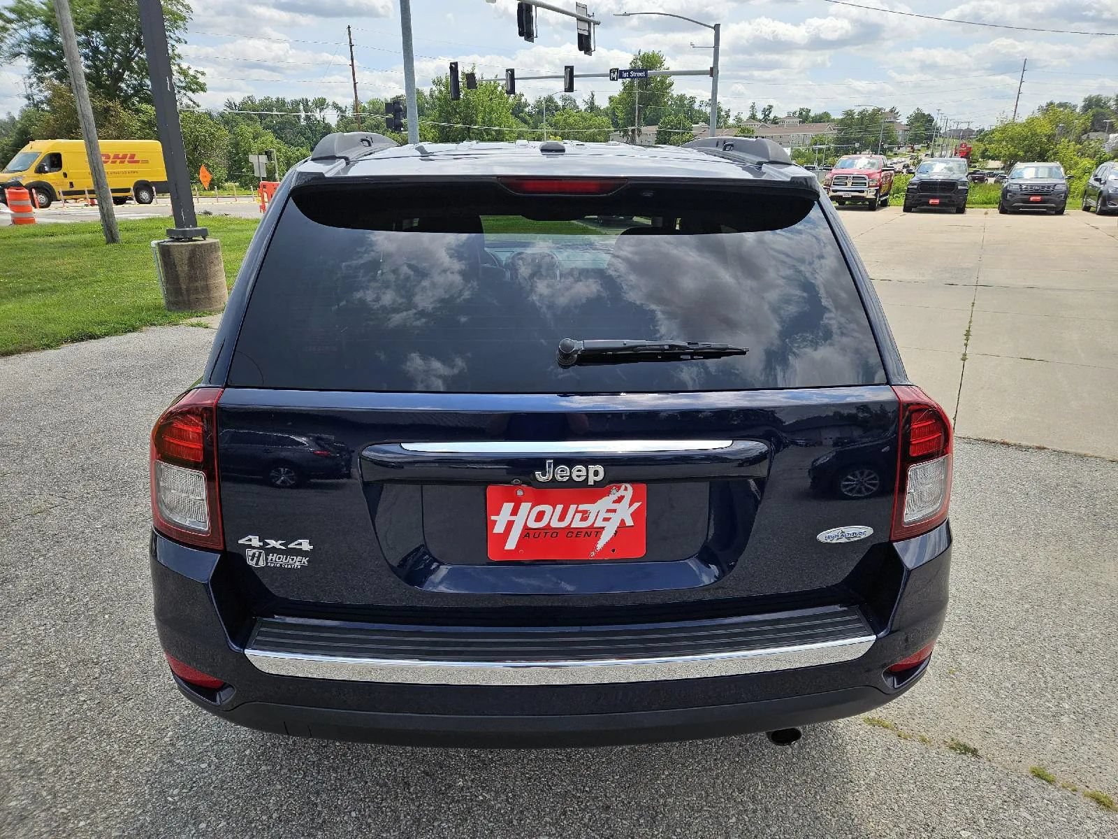 Used 2017 Jeep Compass High Altitude AWD/4WD image 7