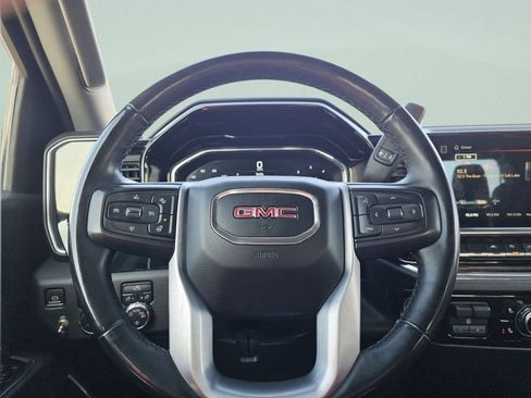 Used 2023 GMC Sierra 1500 SLE image 30