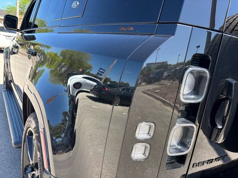 Used 2024 Land Rover Defender 110 V8 image 13