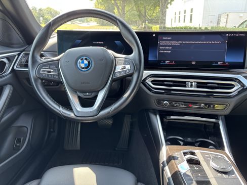 Certified 2023 BMW i4 eDrive40 w/ Premium Package RWD image 31