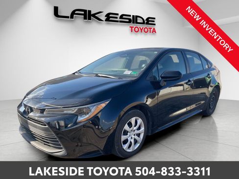 Used 2024 Toyota Corolla LE image 4