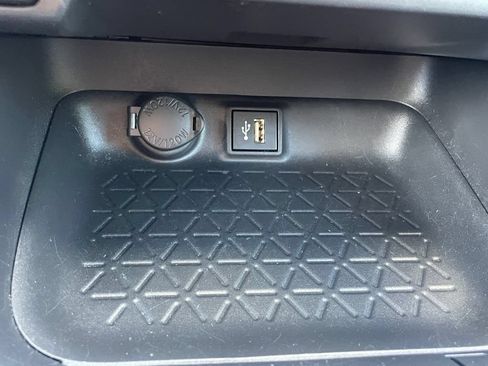 Used 2023 Toyota RAV4 LE AWD/4WD image 30