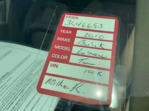 Used 2010 Buick Lucerne CXL FWD image 34