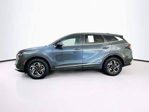Used 2025 Kia Sportage LX AWD/4WD image 4