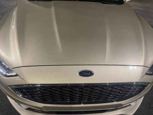 Used 2017 Ford Fusion Platinum image 3