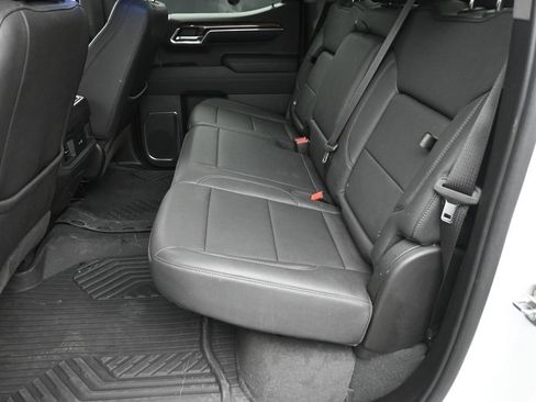 Used 2024 Chevrolet Silverado 1500 LT Trail Boss w/ LT Trail Boss Premium Package AWD/4WD image 11