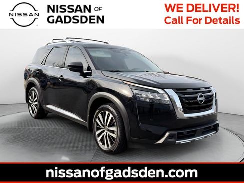 Used 2024 Nissan Pathfinder Platinum w/ Cargo Package image 1