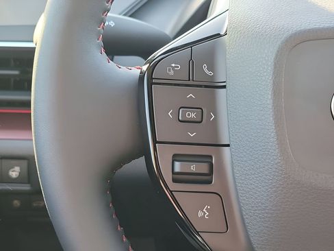 New 2026 Toyota Prius Plug-In Hybrid FWD image 34