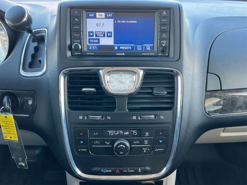 Used 2012 Chrysler Town & Country Touring w/ Entertainment Group #1 image 26