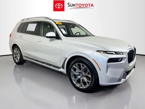 Used 2025 BMW X7 xDrive40i AWD/4WD image 1