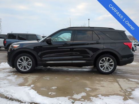 Used 2023 Ford Explorer XLT w/ Equipment Group 202A image 3