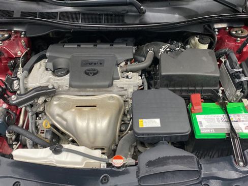 Used 2016 Toyota Camry LE FWD image 26