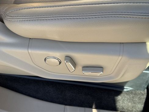 Used 2018 Ford F150 Lariat image 46