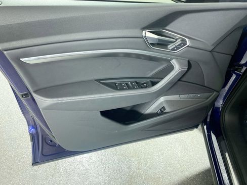 Used 2021 Audi e-tron Premium w/ Convenience Plus Package image 20
