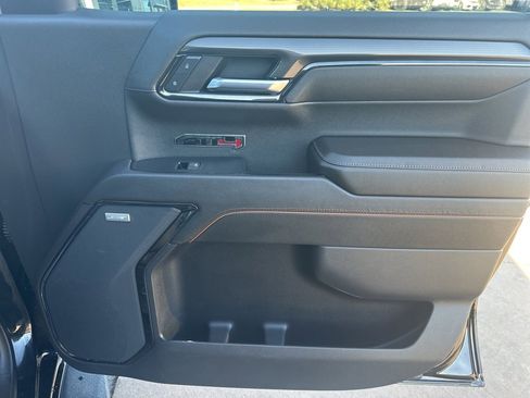 Used 2024 GMC Sierra 1500 AT4 w/ Technology Package image 30