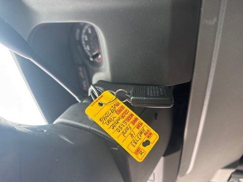 Used 2014 Ford E-250 and Econoline 250 Extended w/ Power Group RWD image 29