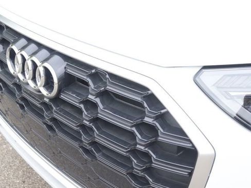Used 2025 Audi Q5 2.0T Premium Plus AWD/4WD image 11