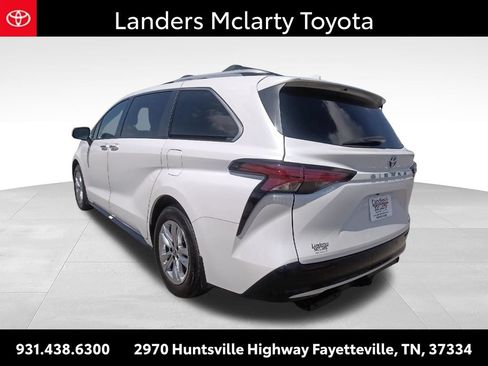 Used 2024 Toyota Sienna Limited FWD image 5