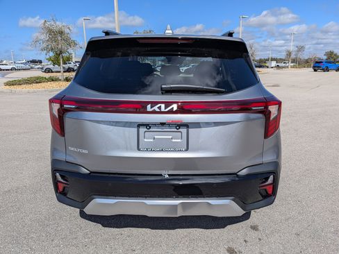 New 2026 Kia Seltos EX FWD image 6