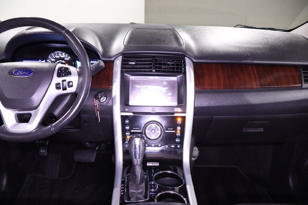 Used 2013 Ford Edge Limited FWD image 25