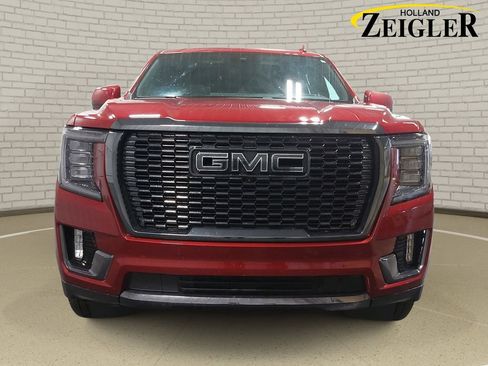 Used 2024 GMC Yukon Denali Ultimate AWD/4WD image 2