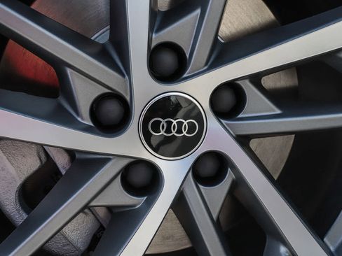 New 2025 Audi Q3 2.0T Premium image 15