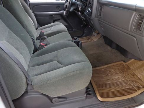 Used 2004 Chevrolet Silverado 2500 LS AWD/4WD image 11