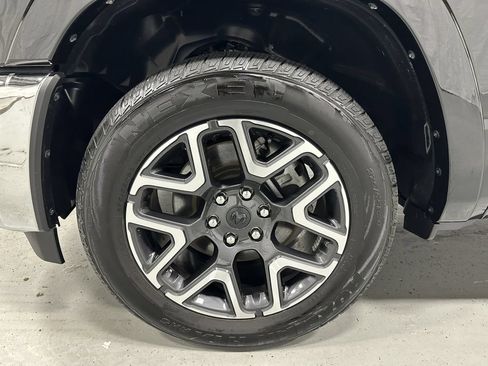 Used 2025 RAM 1500 Laramie AWD/4WD image 57