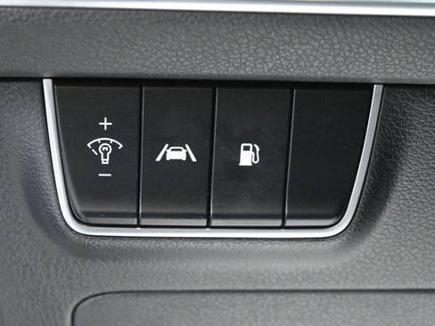 Used 2023 Kia Stinger GT-Line w/ Sun & Sound Package AWD/4WD image 18
