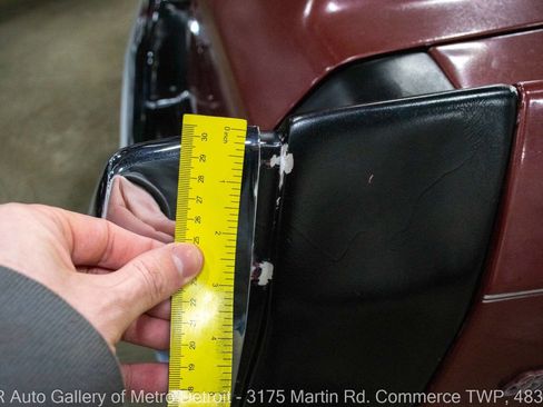 Used 1990 Cadillac Brougham image 33