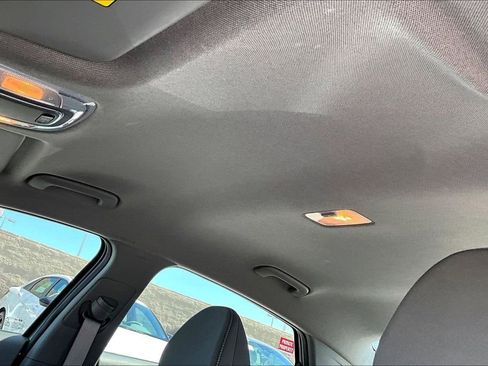 Certified 2025 Hyundai Elantra SEL image 12