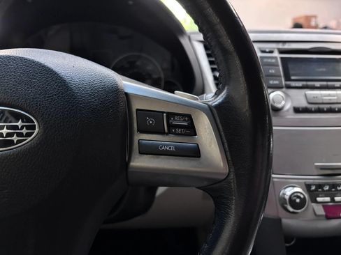Used 2013 Subaru Outback 2.5i Premium AWD/4WD image 15