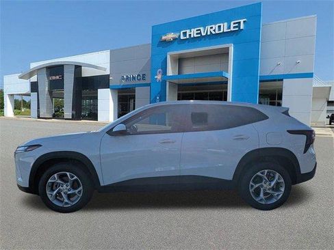 New 2026 Chevrolet Trax LS w/ LS Convenience Package image 8