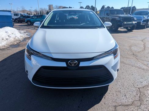 Certified 2023 Toyota Corolla LE image 2