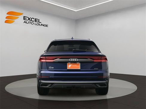 Used 2020 Audi Q8 Prestige w/ Prestige Package image 4