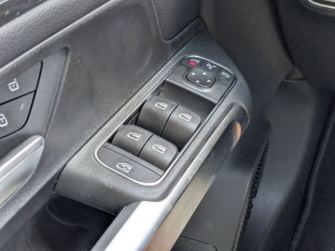 New 2025 Mercedes-Benz GLB 250 image 26