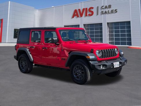 Used 2025 Jeep Wrangler Unlimited Sport AWD/4WD image 3
