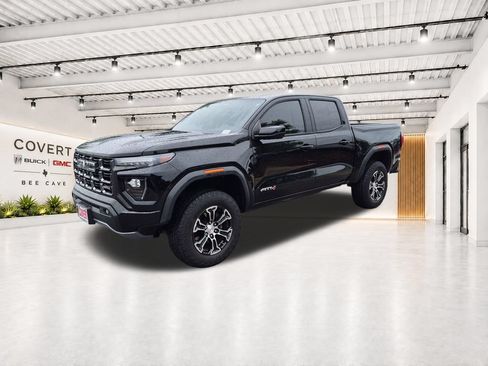 Used 2023 GMC Canyon AT4 w/ AT4 Premium Package AWD/4WD image 4