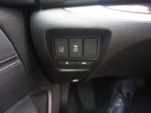 Used 2015 Acura TLX w/ Technology Package image 4