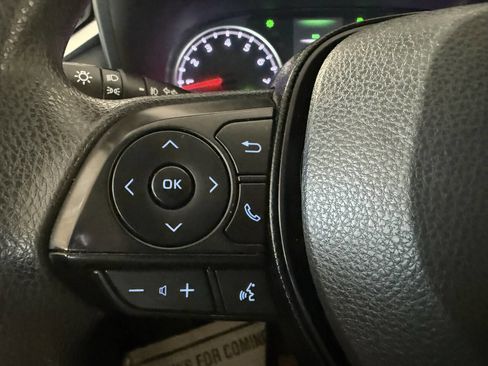 Used 2021 Toyota RAV4 XLE image 25