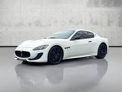 Used 2015 Maserati GranTurismo MC image 3