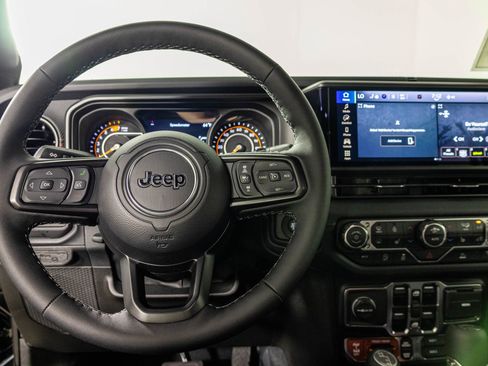 New 2026 Jeep Wrangler Unlimited Rubicon AWD/4WD image 28