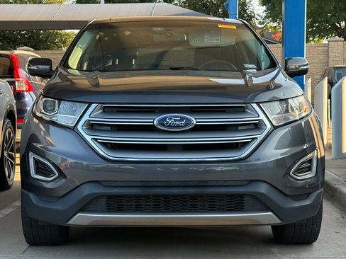 Used 2018 Ford Edge Titanium w/ Equipment Group 301A FWD image 2