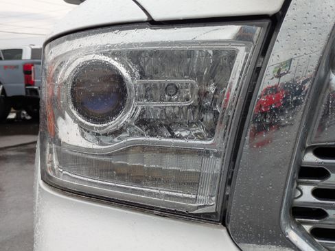 Used 2017 RAM 1500 Laramie w/ Convenience Group image 9