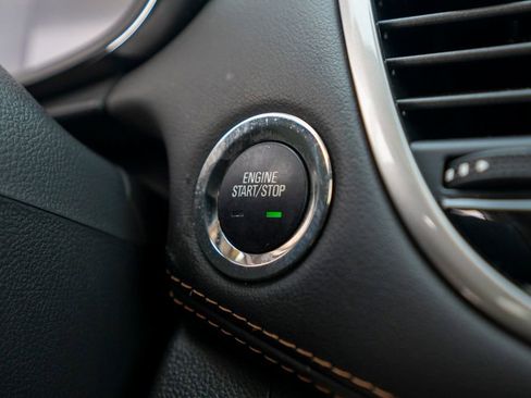 Certified 2021 Chevrolet Trax LT w/ Driver Confidence Package image 31